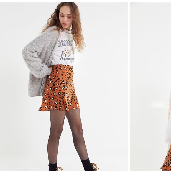 leopard print satin mini skirt